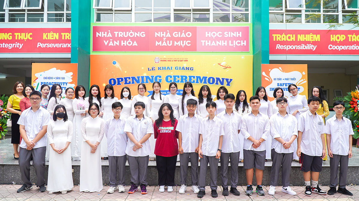 Cô Lan Anh cùng lớp 10D0