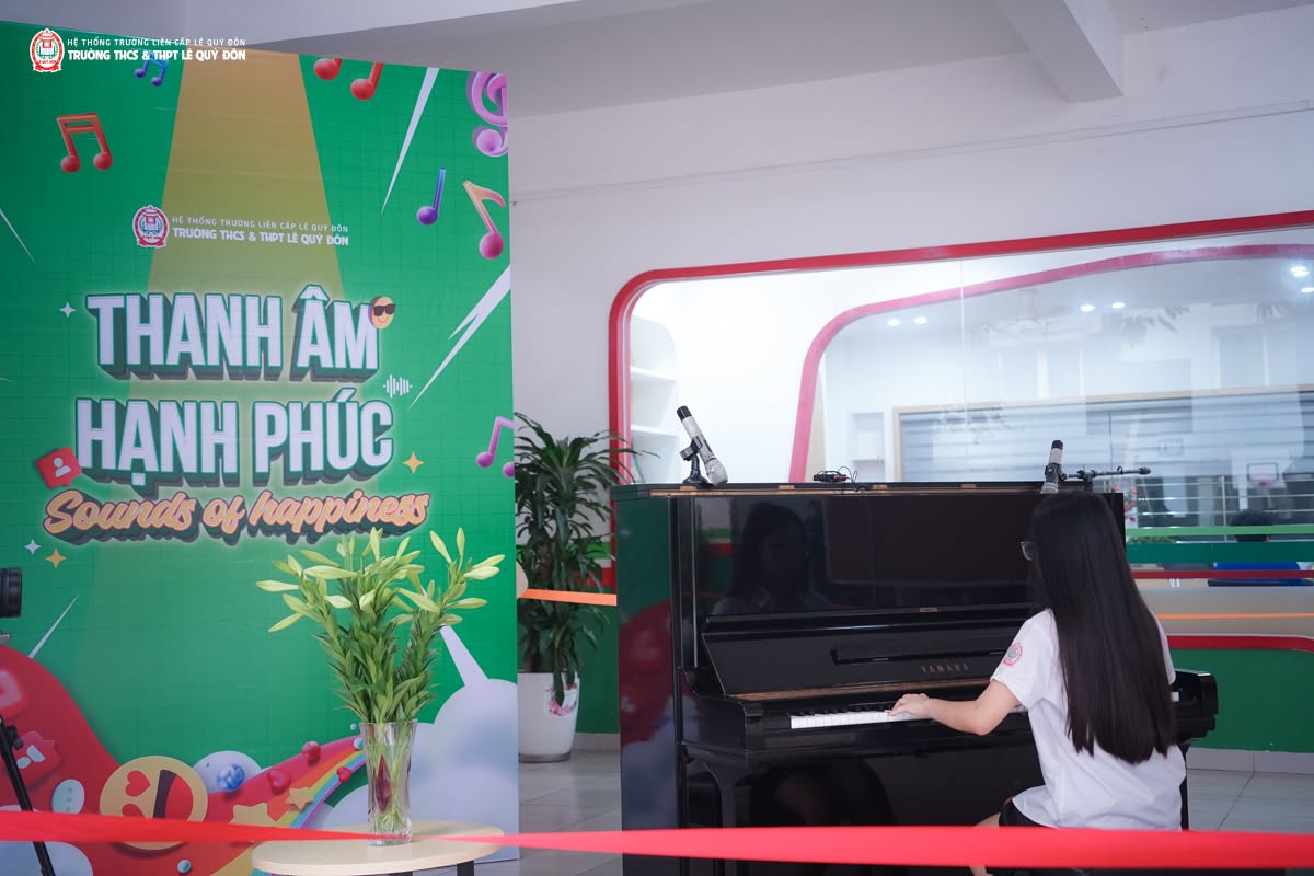 Môi trường học tập truyền cảm hứng, quan tâm tới cảm xúc của từng học sinh.